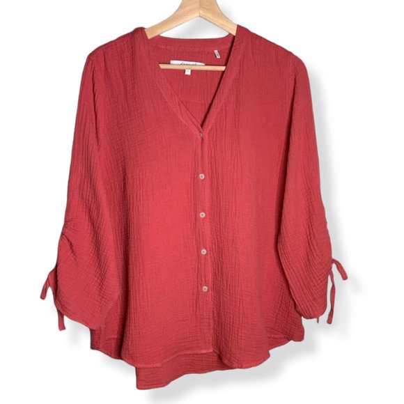 Foxcroft NYC Crinkle Gauze Button Front Top - Picture 1 of 5